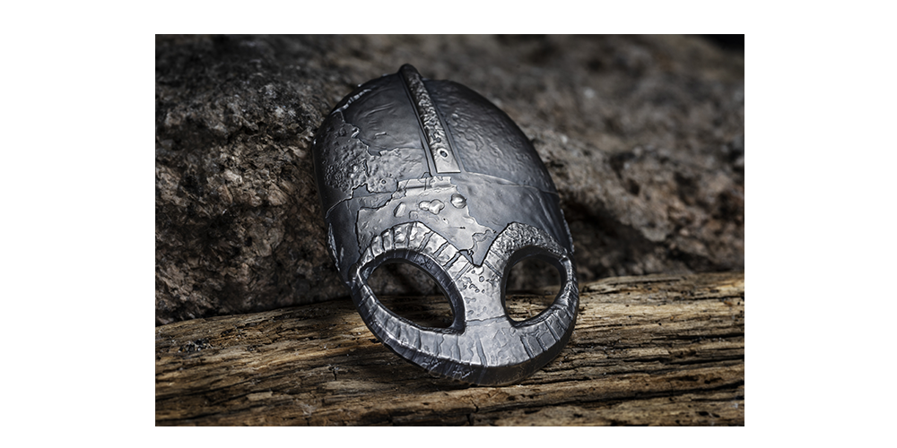 Minca v tvare vikingskej helmy Gjermundbu zo 3 uncí rýdzeho striebra