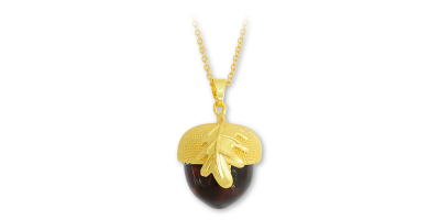 Prívesok s jantárom v tvare orieška s retiazkou	 