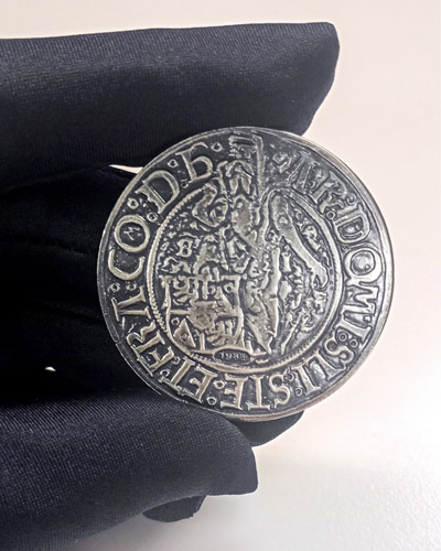 Replika vzácneho Jáchymovského toliara zo 16. storočia Replika vzácneho Jáchymovského toliara zo 16. storočia