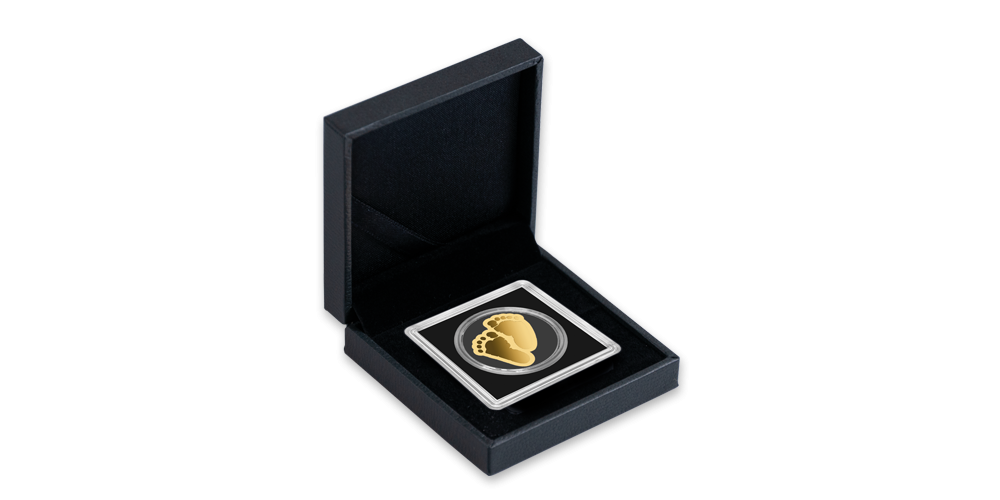 Minca z rýdzeho zlata 999/1000 v tvare detských nožičiek